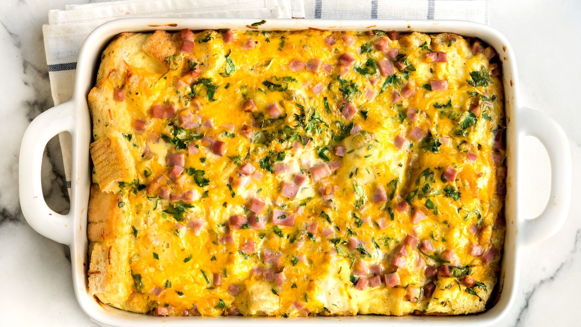 Hi, we're Jasmine and Chris! 11 Healthy Breakfast Casseroles Under Calories. Nicole Doster November 8, Healthy Breakfast Casseroles. Start-Right Strata This is a great recipe for the kids to join in and help make for breakfast. It's also convenient to make ahead and freeze for a weekday. —Melissa Pelkey Hass, Waleska, Georgia.